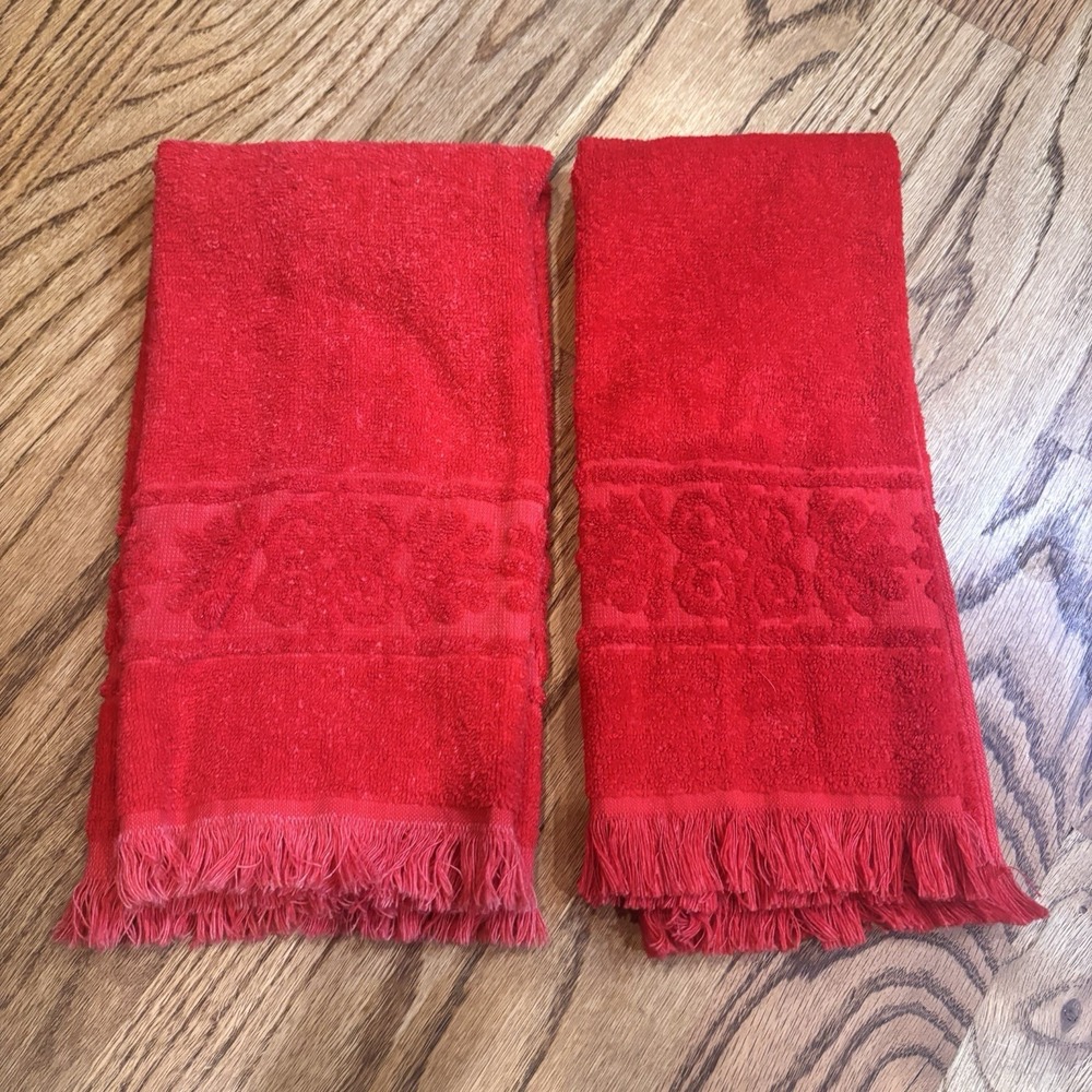 Vintage Cannon Red Hand Towels Set of 2 Fringe Floral‎ Cotton Blend Made in USA